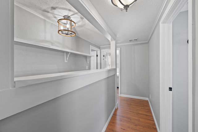 32 Main Street, Kingston, NH 03848