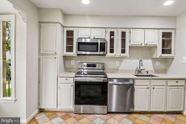 3027 MOZART DR, Silver Spring, MD 20904