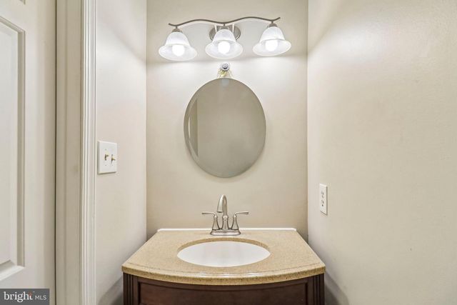 3027 MOZART DR, Silver Spring, MD 20904