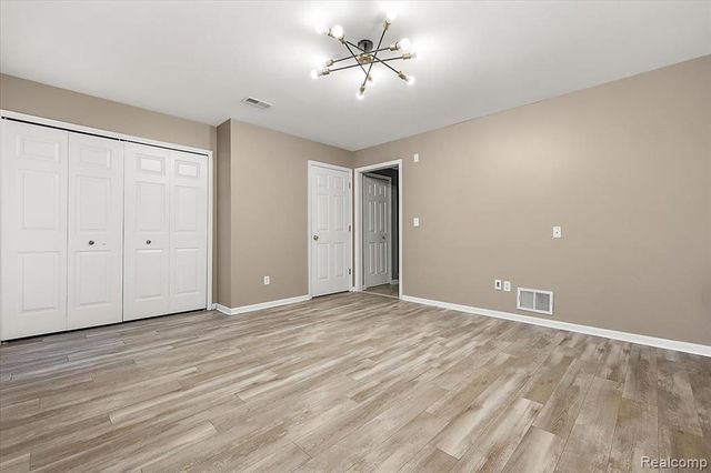 36420 Dominion Circle, Sterling Heights, MI 48310