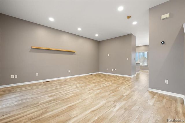 36420 Dominion Circle, Sterling Heights, MI 48310