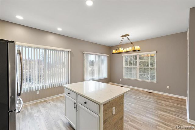 36420 Dominion Circle, Sterling Heights, MI 48310