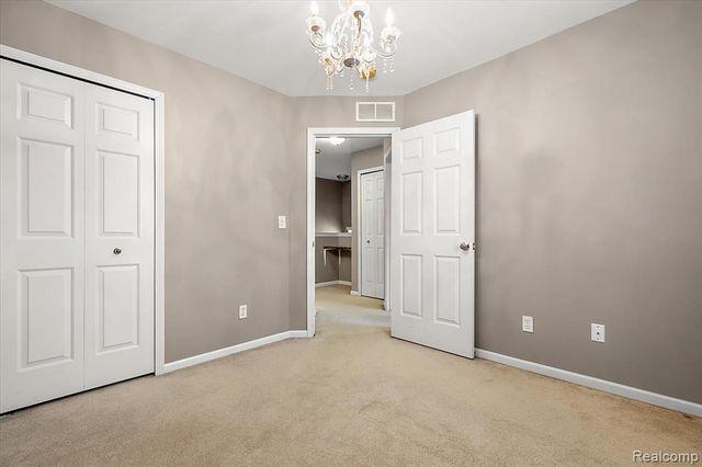 36420 Dominion Circle, Sterling Heights, MI 48310