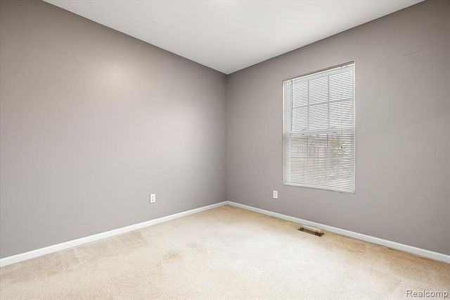 36420 Dominion Circle, Sterling Heights, MI 48310