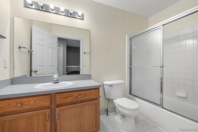 36420 Dominion Circle, Sterling Heights, MI 48310