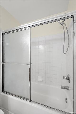 36420 Dominion Circle, Sterling Heights, MI 48310