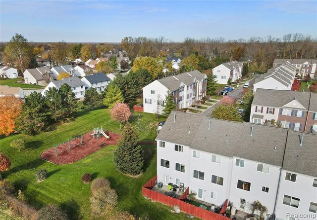 36420 Dominion Circle, Sterling Heights, MI 48310