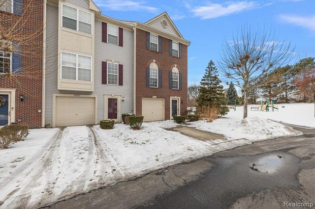36420 Dominion Circle, Sterling Heights, MI 48310
