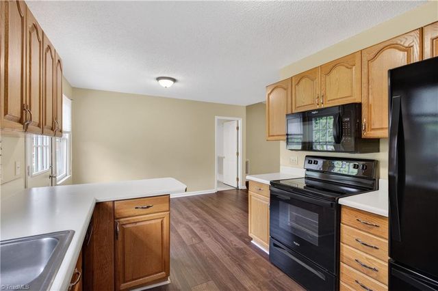 3701 Mulberry Lane, High Point, NC 27262