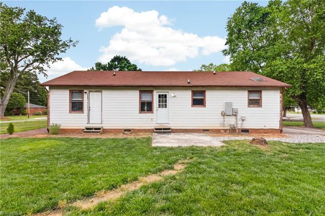 3701 Mulberry Lane, High Point, NC 27262