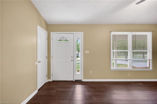 3701 Mulberry Lane, High Point, NC 27262