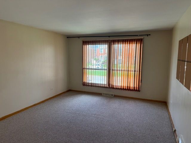 8037 S Wentworth Avenue, Chicago, IL 60620