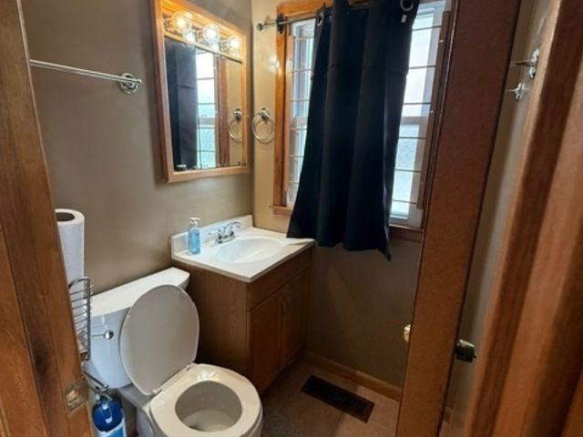 8037 S Wentworth Avenue, Chicago, IL 60620