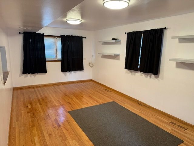 8037 S Wentworth Avenue, Chicago, IL 60620