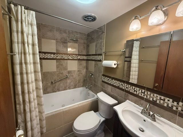 8037 S Wentworth Avenue, Chicago, IL 60620