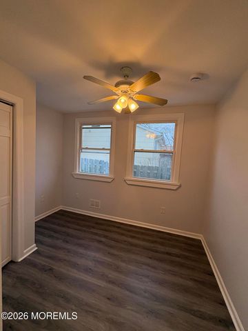 211 Anthony Avenue, Toms River, NJ 08753