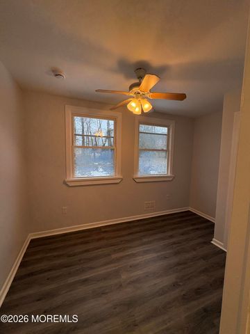 211 Anthony Avenue, Toms River, NJ 08753