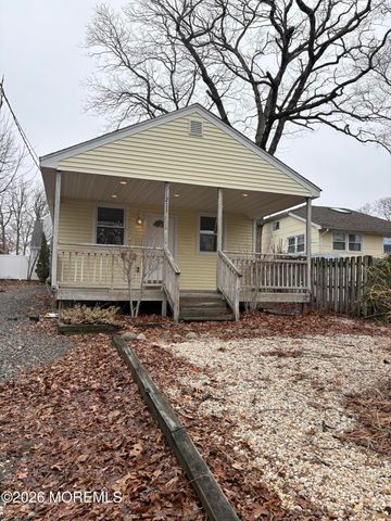 211 Anthony Avenue, Toms River, NJ 08753
