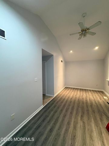 211 Anthony Avenue, Toms River, NJ 08753