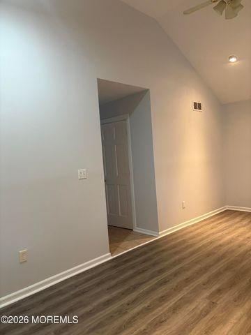 211 Anthony Avenue, Toms River, NJ 08753