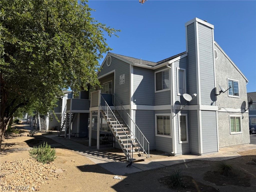 1954 Nebula Drive, Las Vegas, NV 89115 — photo 2