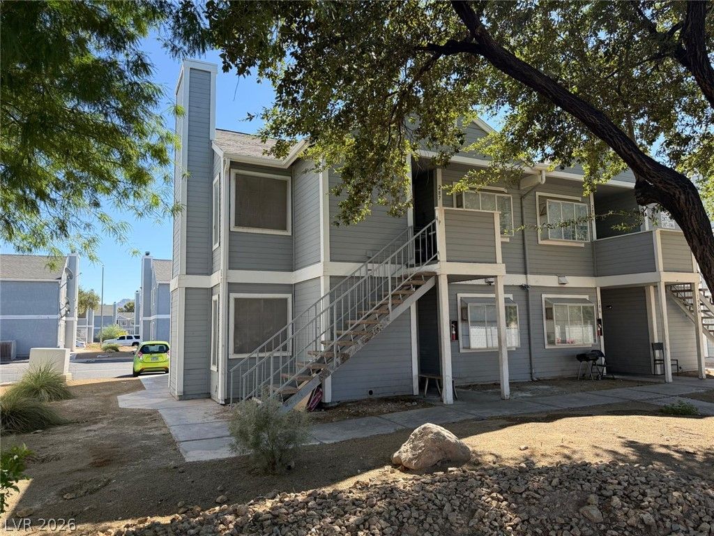 1954 Nebula Drive, Las Vegas, NV 89115 — photo 4