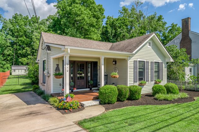 250 N Winter Street, Midway, KY 40347