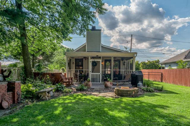 250 N Winter Street, Midway, KY 40347