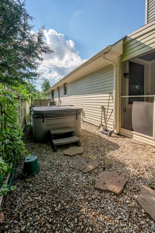 250 N Winter Street, Midway, KY 40347