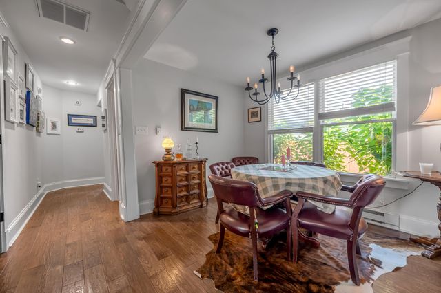 250 N Winter Street, Midway, KY 40347