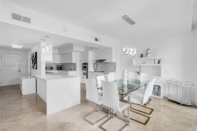 99 SE Mizner Blvd PH16, Boca Raton, FL 33432