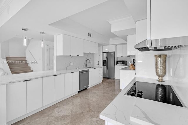 99 SE Mizner Blvd PH16, Boca Raton, FL 33432