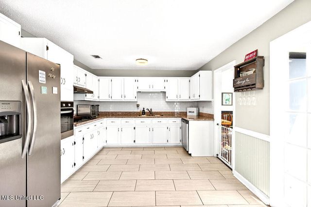 12214 Stone Road, Gulfport, MS 39503