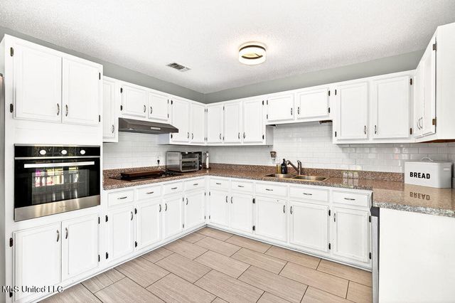 12214 Stone Road, Gulfport, MS 39503