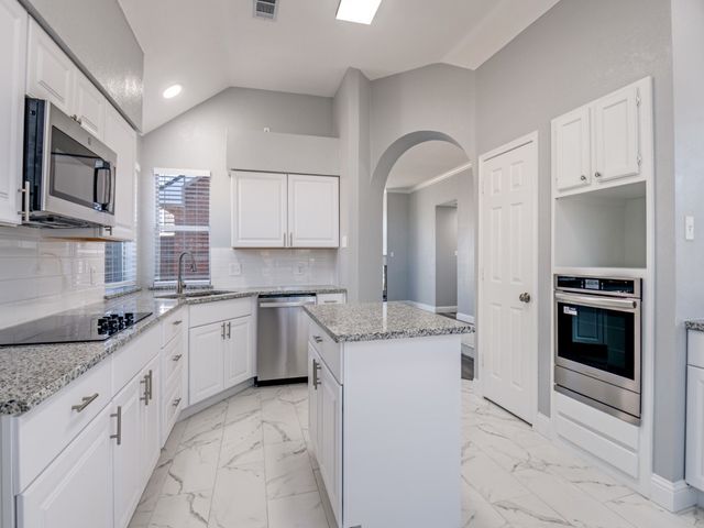 5810 Kittyhawk Drive, Rowlett, TX 75089