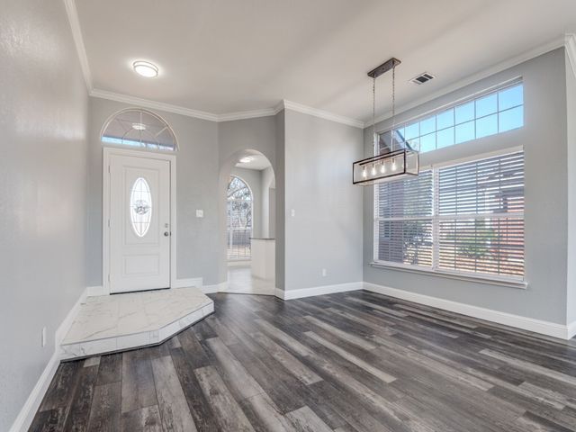 5810 Kittyhawk Drive, Rowlett, TX 75089