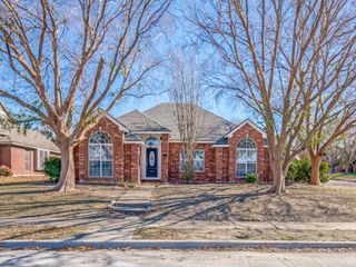 5810 Kittyhawk Drive, Rowlett, TX 75089
