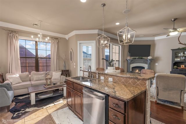 537 Chinquipin Drive, Bossier City, LA 71111