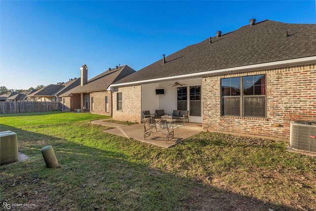 537 Chinquipin Drive, Bossier City, LA 71111