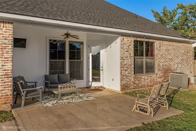 537 Chinquipin Drive, Bossier City, LA 71111