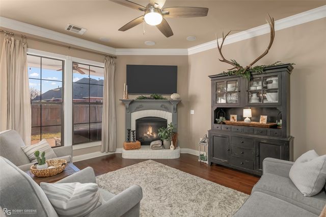 537 Chinquipin Drive, Bossier City, LA 71111