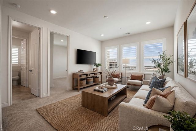 1999 Aliso Peak, Lake Forest, CA 92610