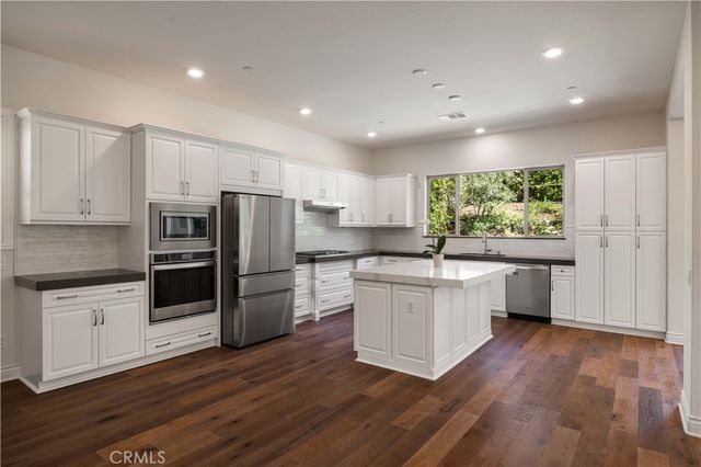 1999 Aliso Peak, Lake Forest, CA 92610