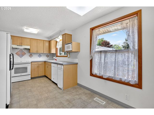5515 Se CLAYSON Ave, Milwaukie, OR 97267