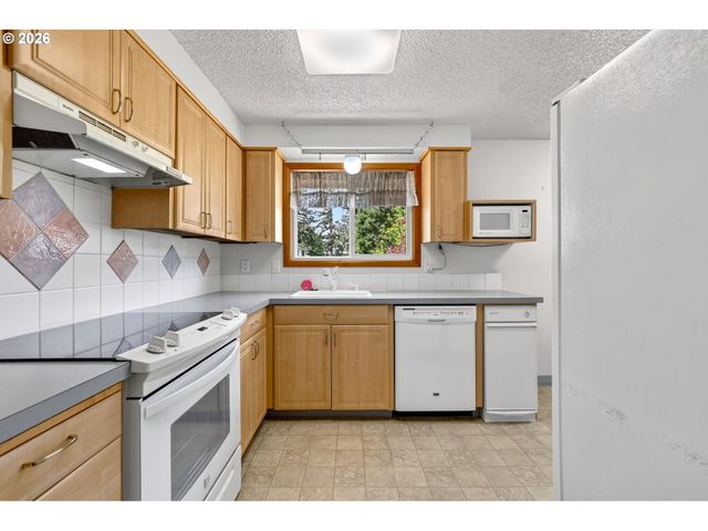 5515 Se CLAYSON Ave, Milwaukie, OR 97267