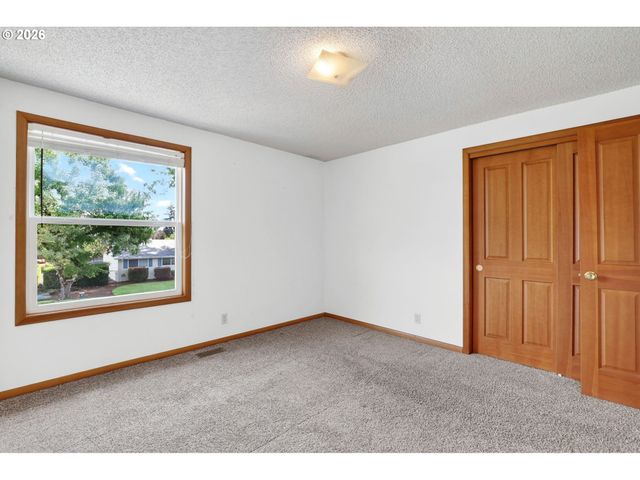 5515 Se CLAYSON Ave, Milwaukie, OR 97267