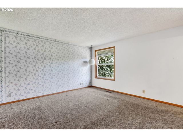 5515 Se CLAYSON Ave, Milwaukie, OR 97267