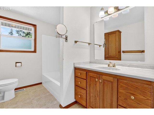 5515 Se CLAYSON Ave, Milwaukie, OR 97267