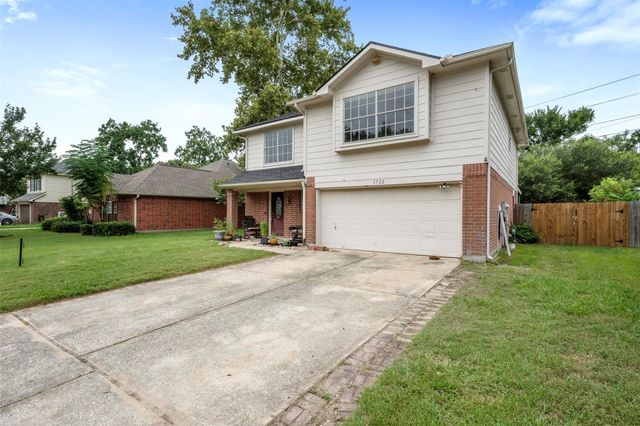 3722 Oaklace Drive, Spring, TX 77389