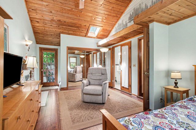 1424 Island Road, Valparaiso, IN 46383
